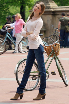 Behati Prinsloo pic #638510